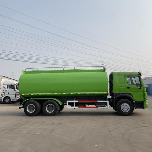 中國重汽運油車 行業標桿的重器之路